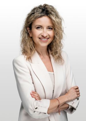 Malgorzata-Czernecka-SMALL.jpg