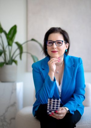 Monika Perendyk (Copy)